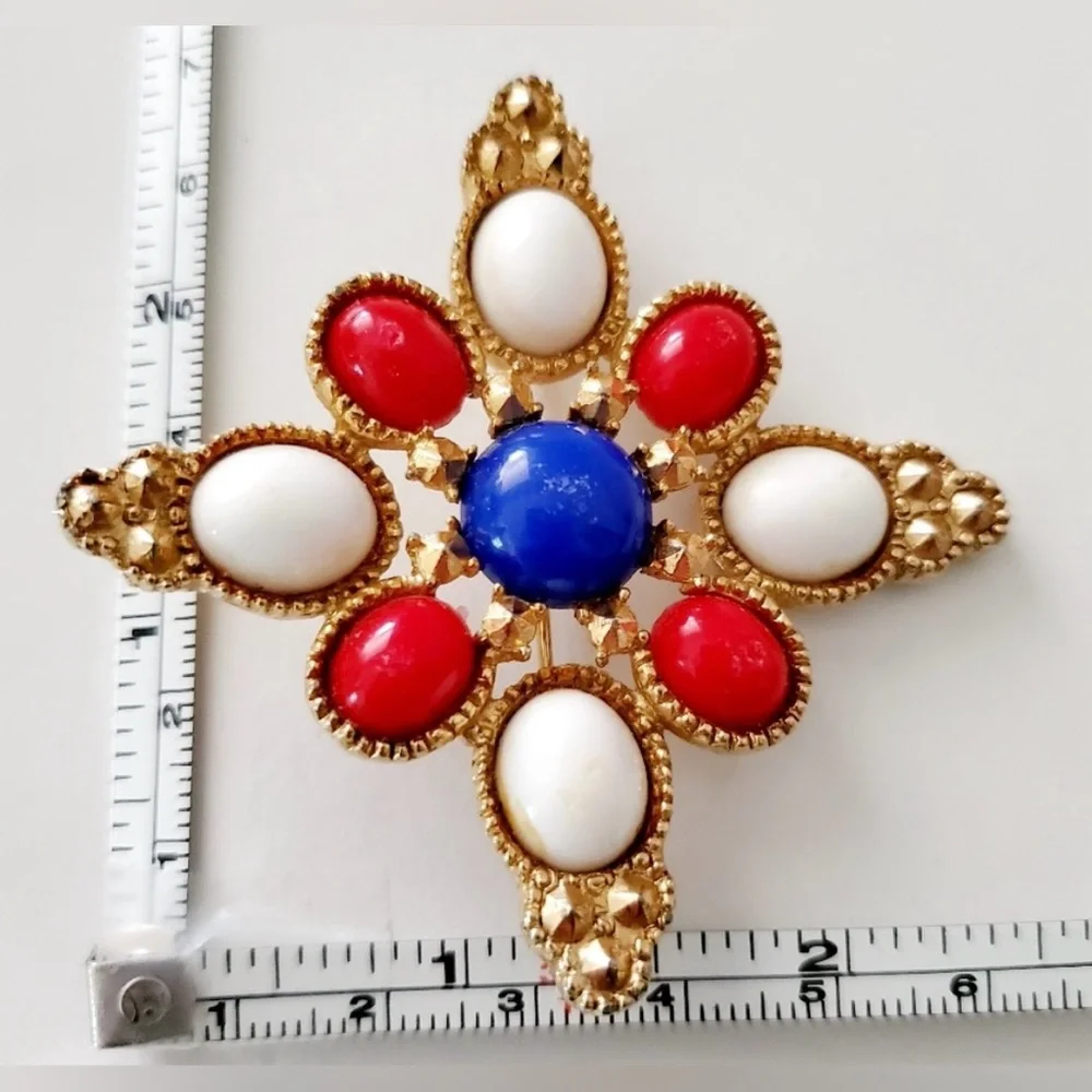 Vintage Brooch Lot of 10 – 1970s–1990s Enamel, Glass, Pearl & Marcasite Pins